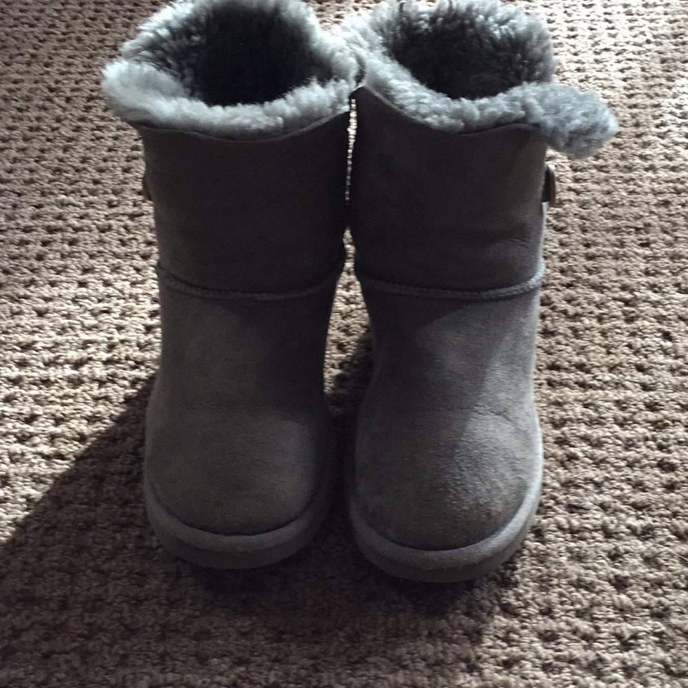 Grey Bailey Button Uggs